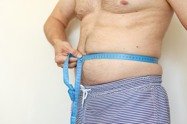 Ventre gonflé dès que je mange : les solutions efficaces pour les éviter